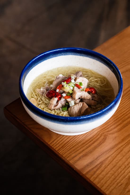 (不辣)长生鸡汤面(Non-Spicy)Stewed- Chicken with Ginkgo No